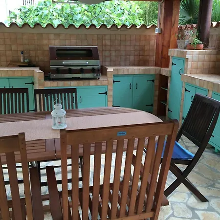 בית נופש Komplette Mit Zwei By Interhome *