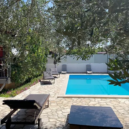 בית נופש Komplette Mit Zwei By Interhome